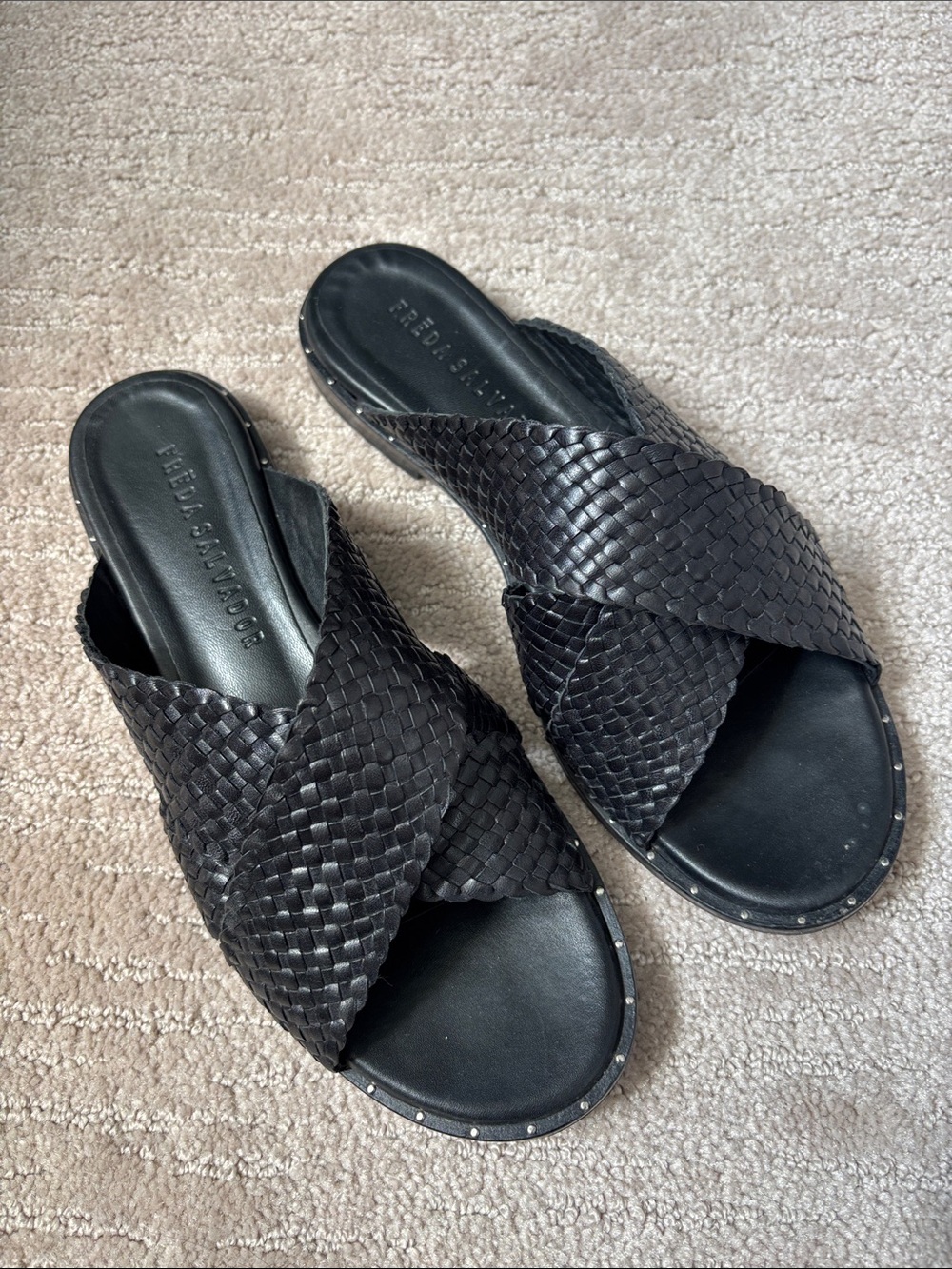 Freda Salvador Dew Leather Sandal Black size 8 TTS good condition comfortable
